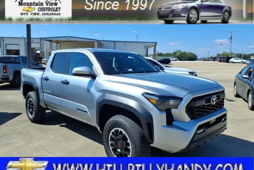 2024 Toyota Tacoma 4x4 TRD photo 1
