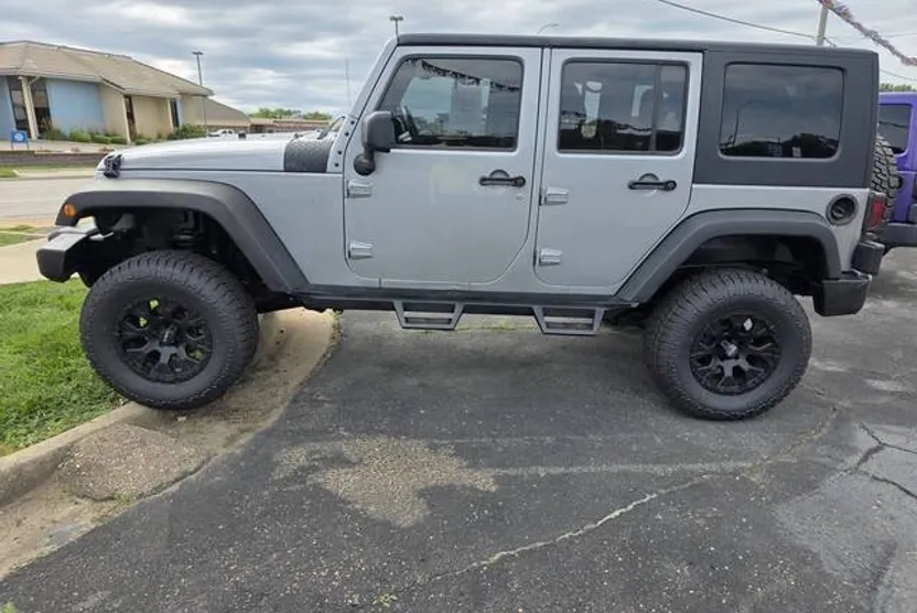 2016 Jeep Wrangler Unlimited Sport photo 1