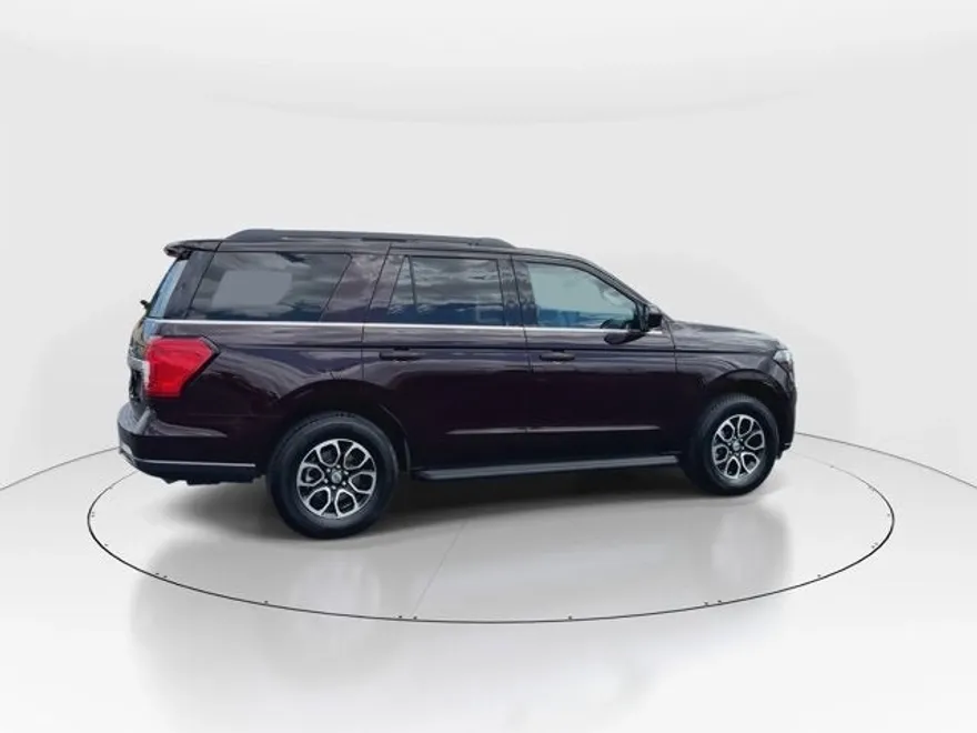 2024 Ford Expedition XLT photo 8