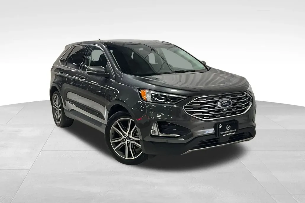 2019 Ford Edge Titanium photo 1