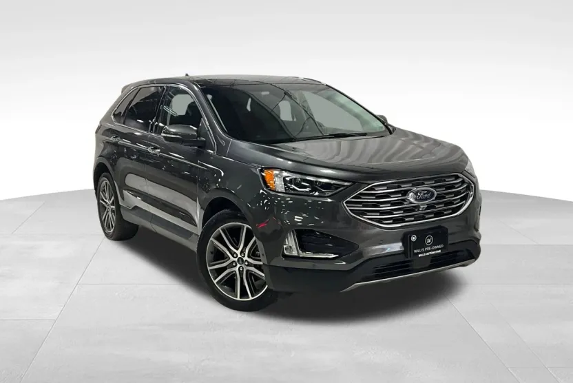 2019 Ford Edge Titanium photo 1