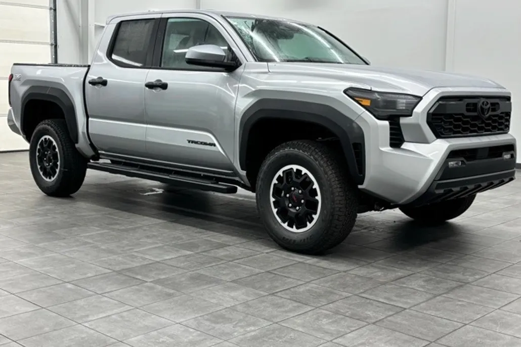 2025 Toyota Tacoma TRD Off-Road Double Cab photo 1