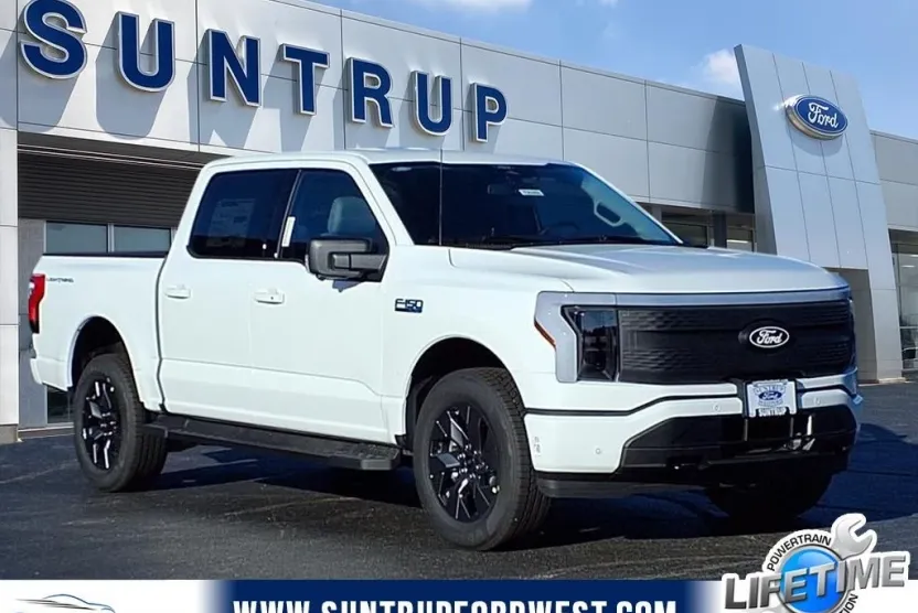 2025 Ford F-150 Lightning photo 1