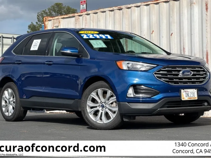 2022 Ford Edge Titanium photo 1