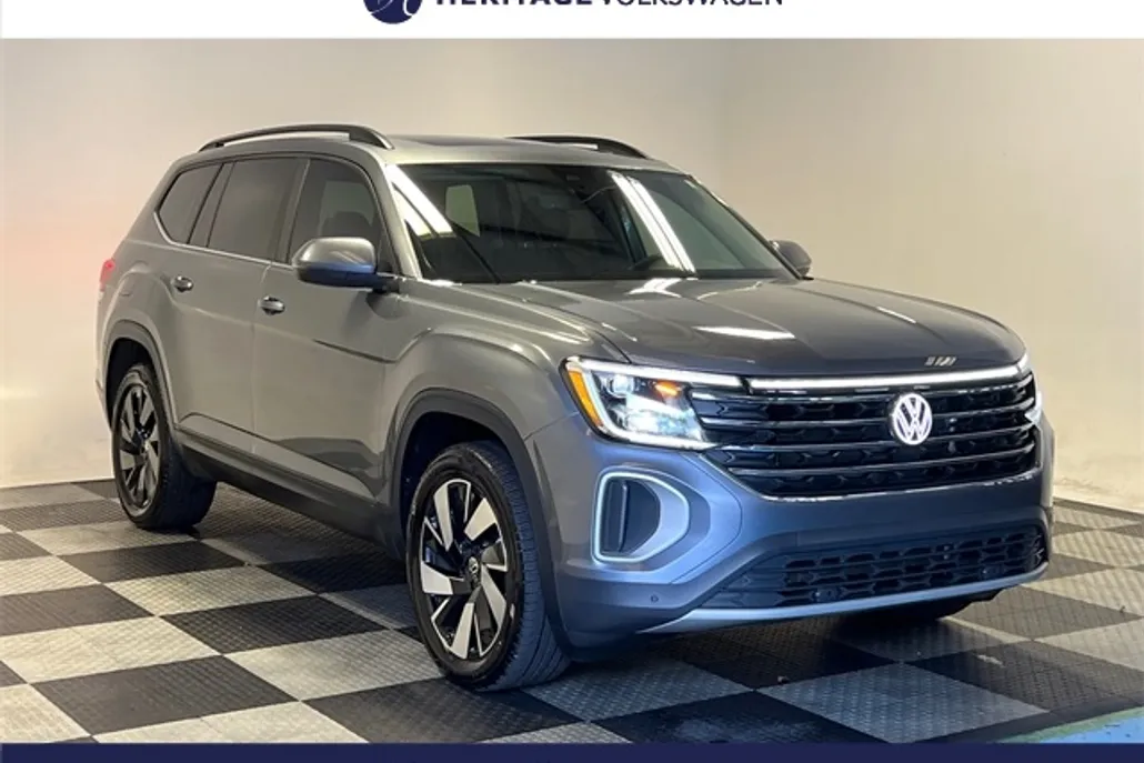 2025 Volkswagen Atlas SE Technology photo 1