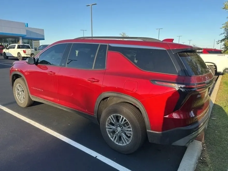 2024 Chevrolet Traverse photo 1