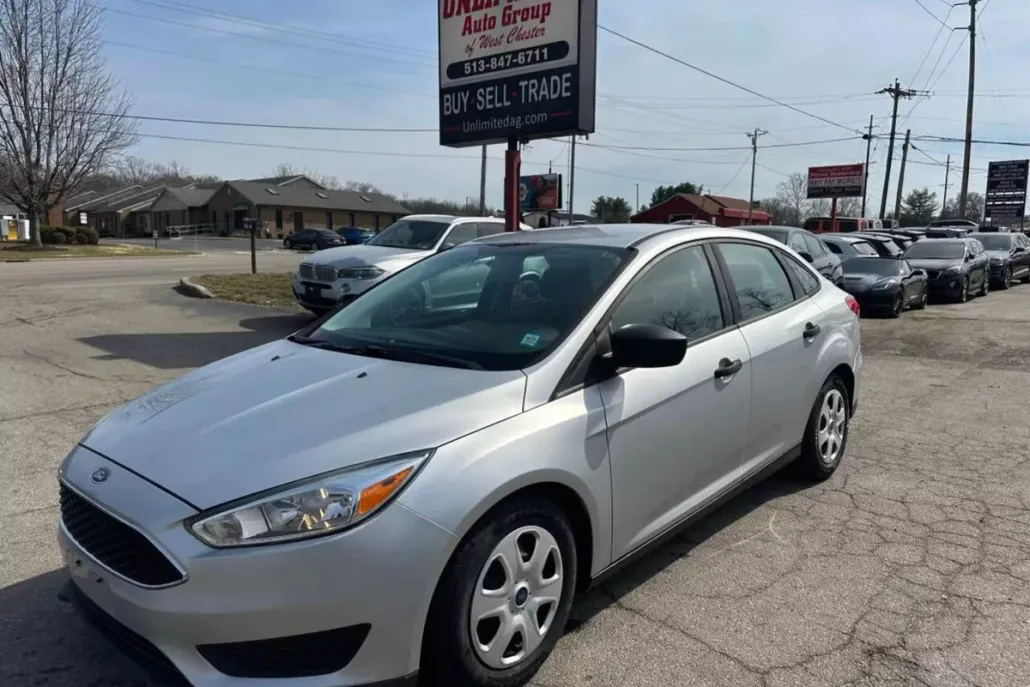 2015 Ford Focus Sedan photo 1