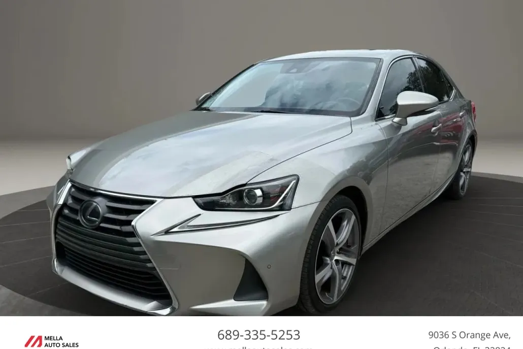 2018 Lexus IS 300 photo 1