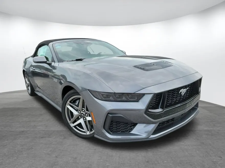 2025 Ford Mustang GT Premium photo 1