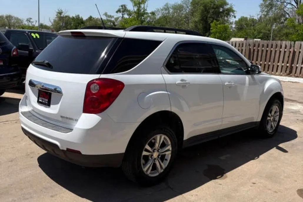 2011 Chevrolet Equinox photo 1