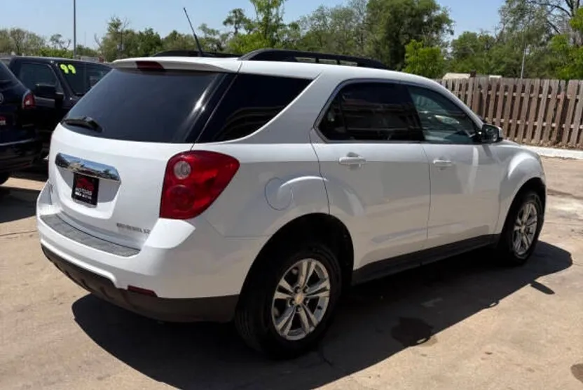 2011 Chevrolet Equinox photo 1