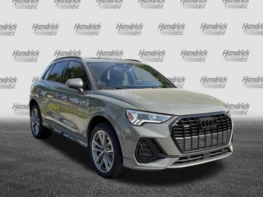 2025 Audi Q3 S line Premium photo 1