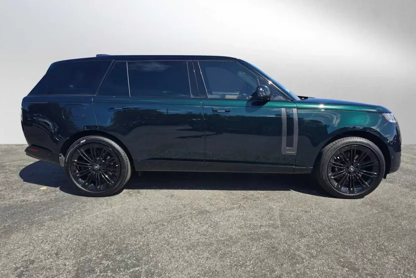 2025 Land Rover Range Rover Autobiography photo 1