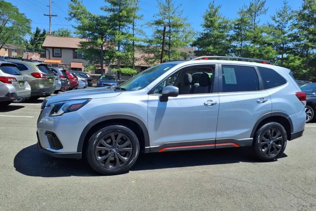 2023 Subaru Forester Sport photo 1