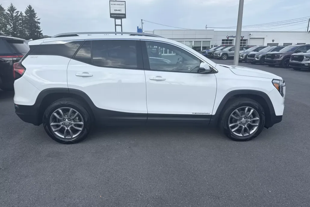2023 Gmc Terrain SLT photo 1