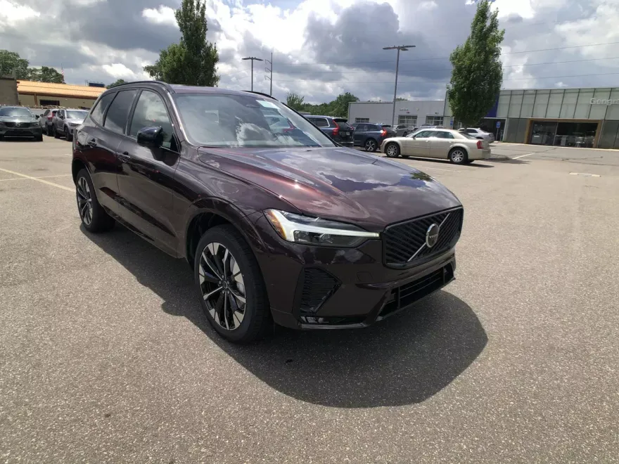 2026 Volvo XC60 B5 Plus photo 1
