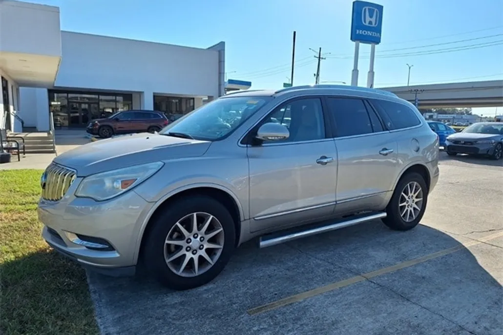 2016 Buick Enclave Leather photo 1