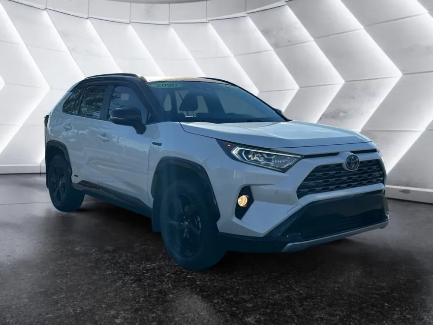 2020 Toyota RAV4 Hybrid XSE photo 1