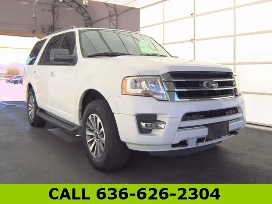 2017 Ford Expedition XLT photo 1