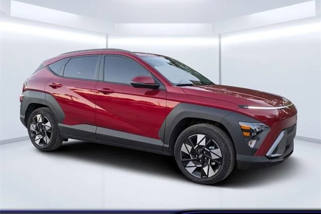2025 Hyundai Kona SEL photo 1