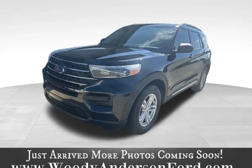 2022 Ford Explorer XLT photo 1