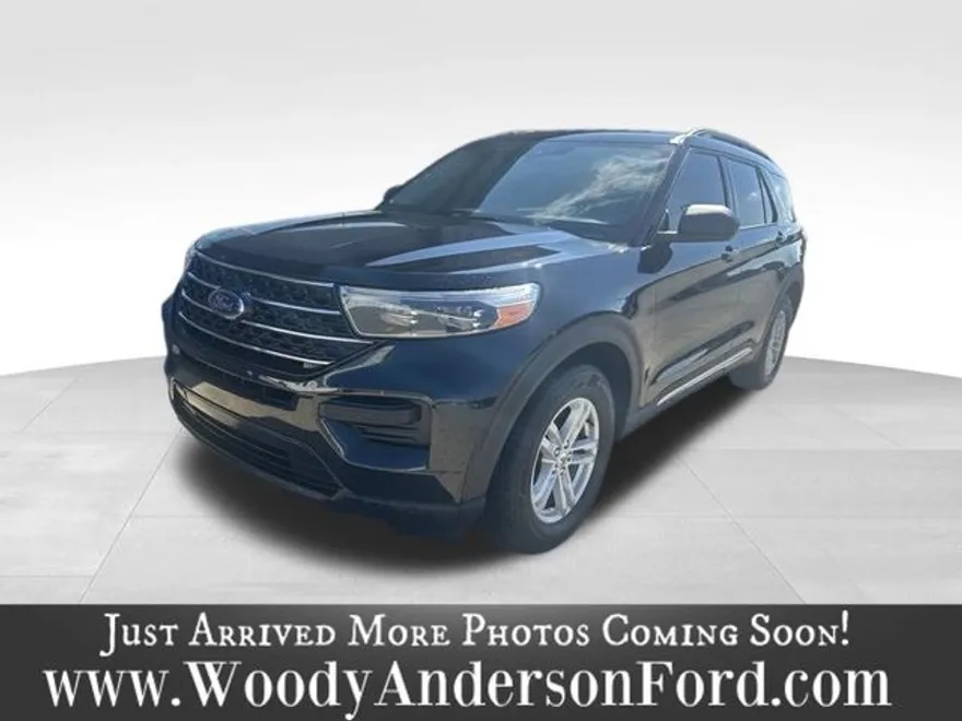 2022 Ford Explorer XLT photo 1