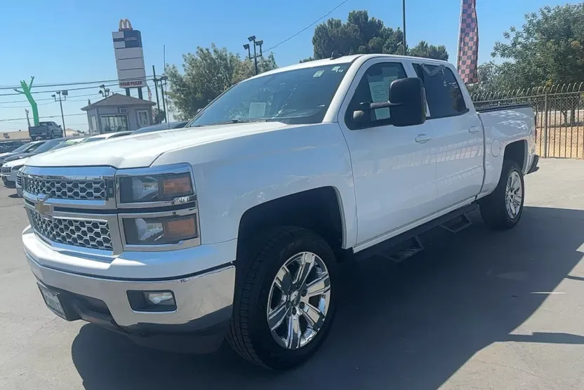 2014 Chevrolet Silverado 1500 LT photo 1