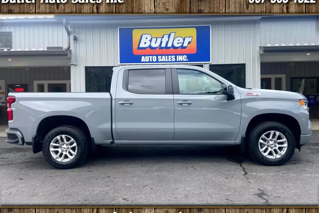 2024 Chevrolet Silverado 1500 RST photo 1