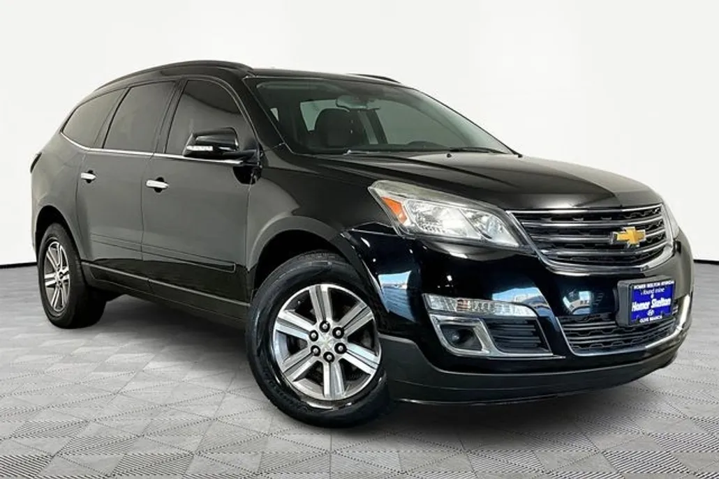 2017 Chevrolet Traverse 1LT photo 1