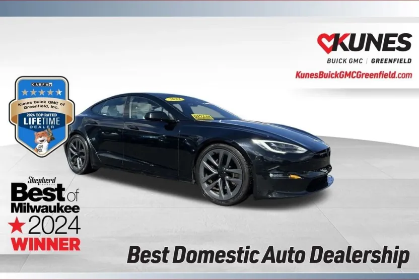2022 Tesla Model S Plaid photo 1