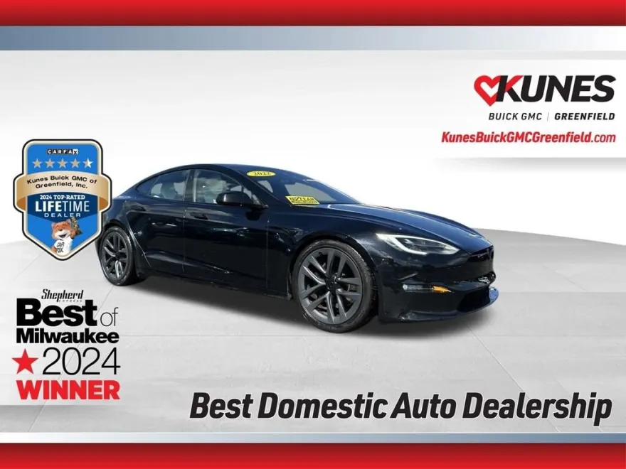 2022 Tesla Model S Plaid photo 1