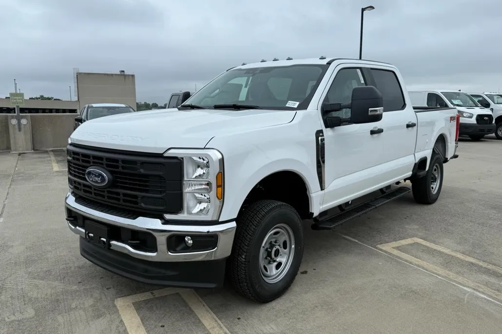 2025 Ford F-250 XL photo 1