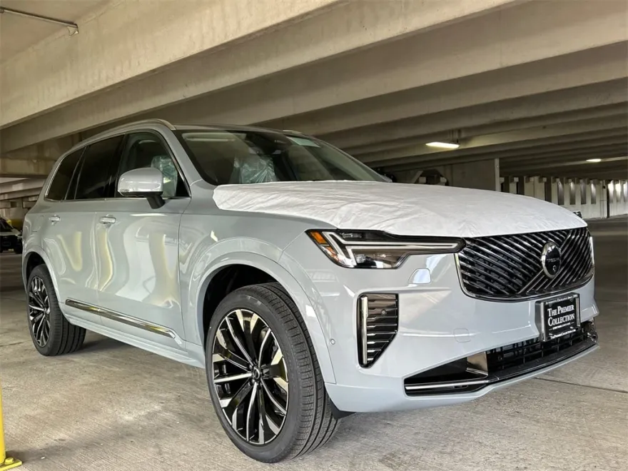 2026 Volvo XC90 Plus photo 1