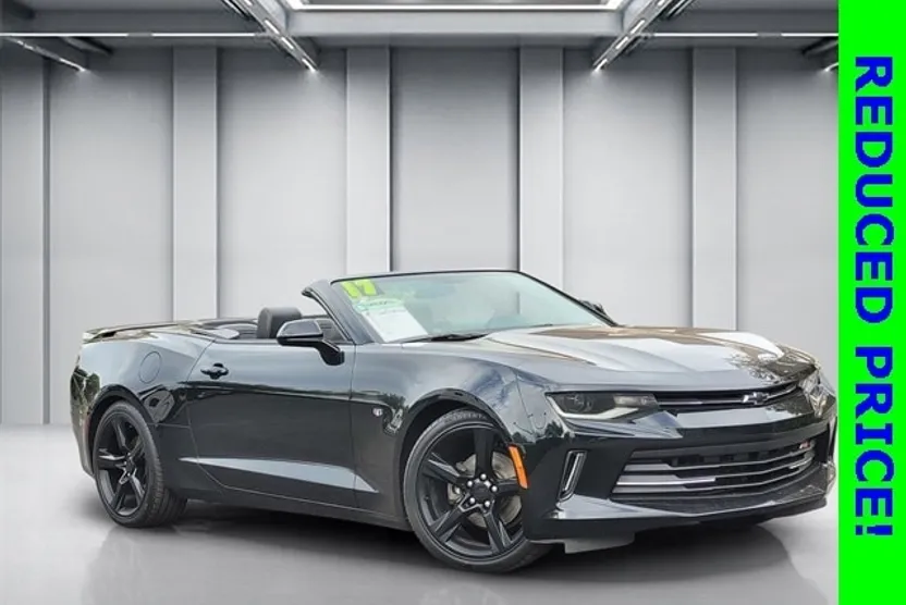 2017 Chevrolet Camaro 2LT photo 1