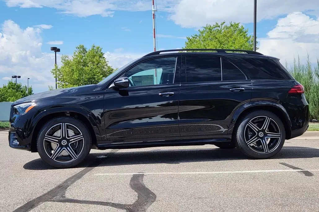 2026 Mercedes Benz GLE 580 4MATIC photo 1