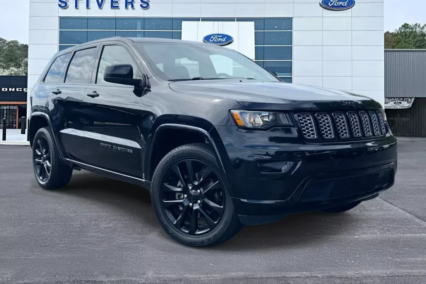 2020 Jeep Grand Cherokee Altitude photo 1