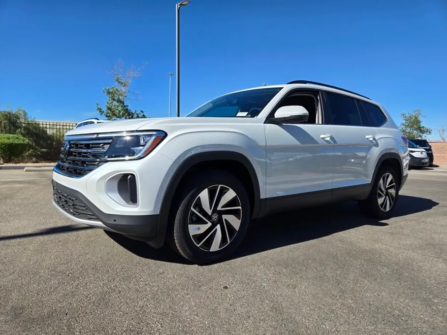 2026 Volkswagen Atlas SE Technology photo 1