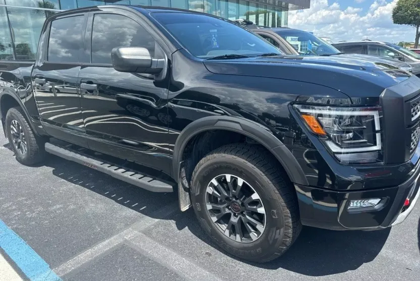 2024 Nissan Titan PRO-4X photo 1