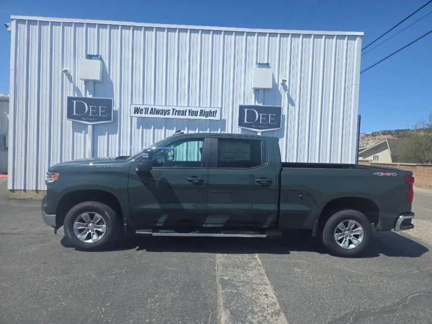 2025 Chevrolet Silverado LT photo 1