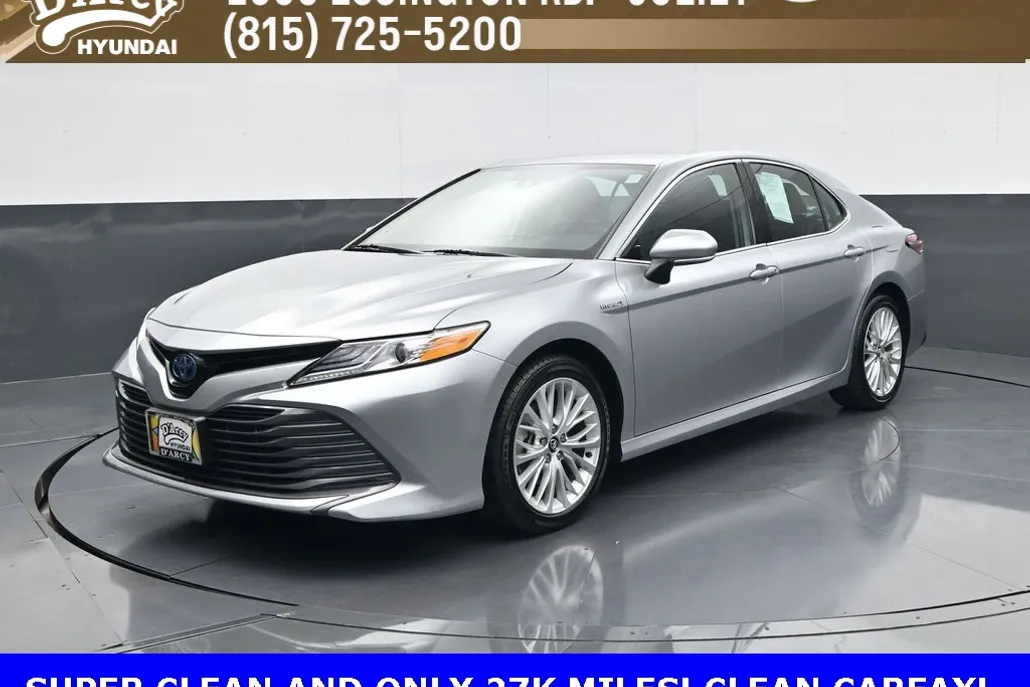 2020 Toyota Camry Hybrid XLE photo 1
