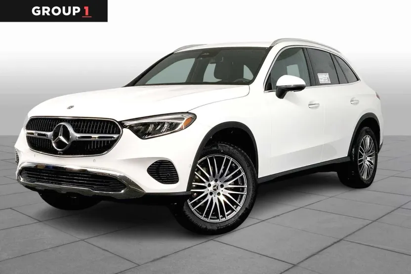 2025 Mercedes Benz GLC 300 4MATIC photo 1