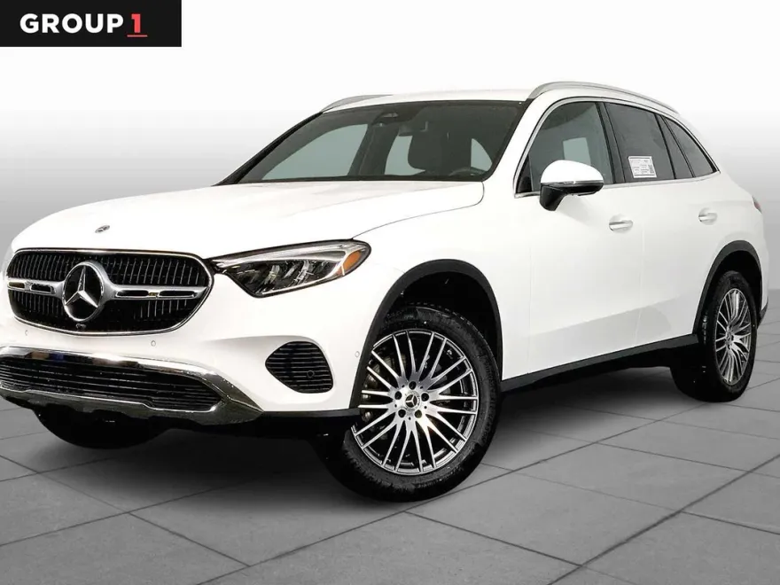 2025 Mercedes Benz GLC 300 4MATIC photo 1