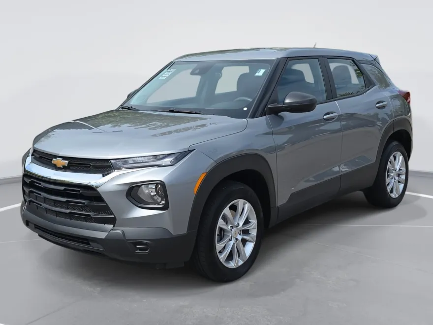 2023 Chevrolet Trailblazer LS photo 1