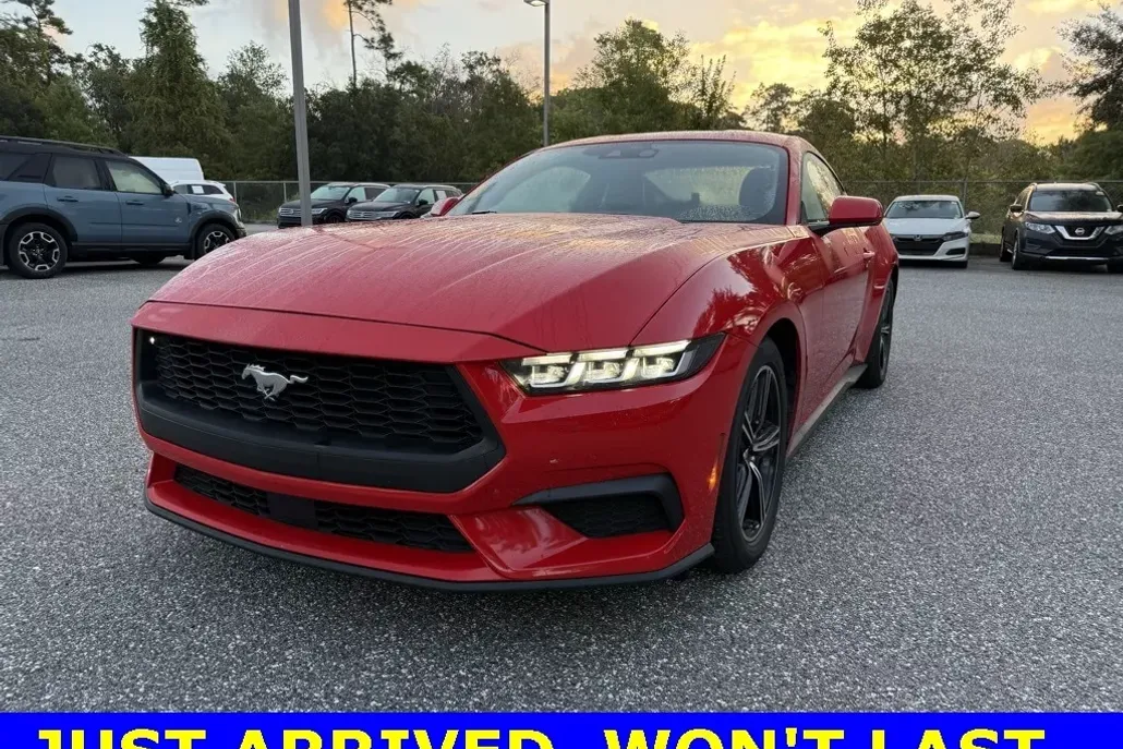 2024 Ford Mustang EcoBoost photo 1