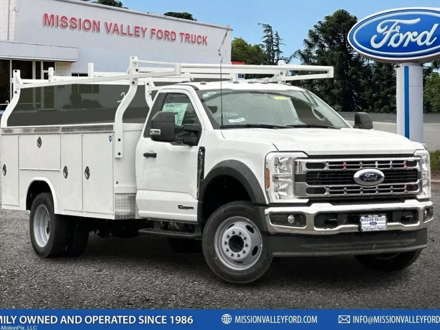 2024 Ford F-550 photo 1