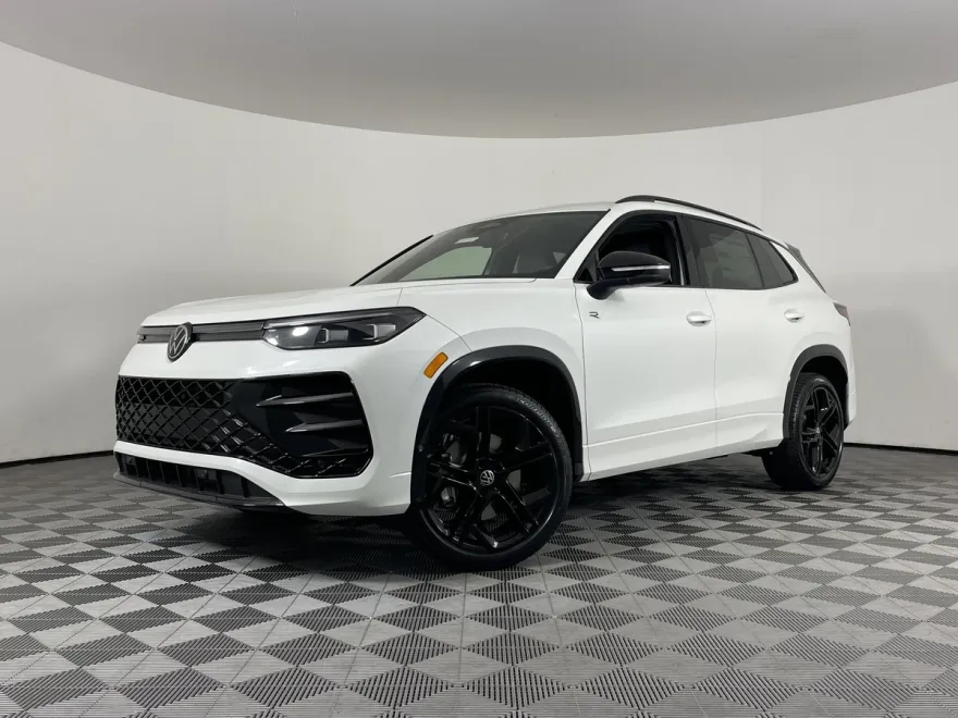 2025 Volkswagen Tiguan SE R-Line Black photo 1