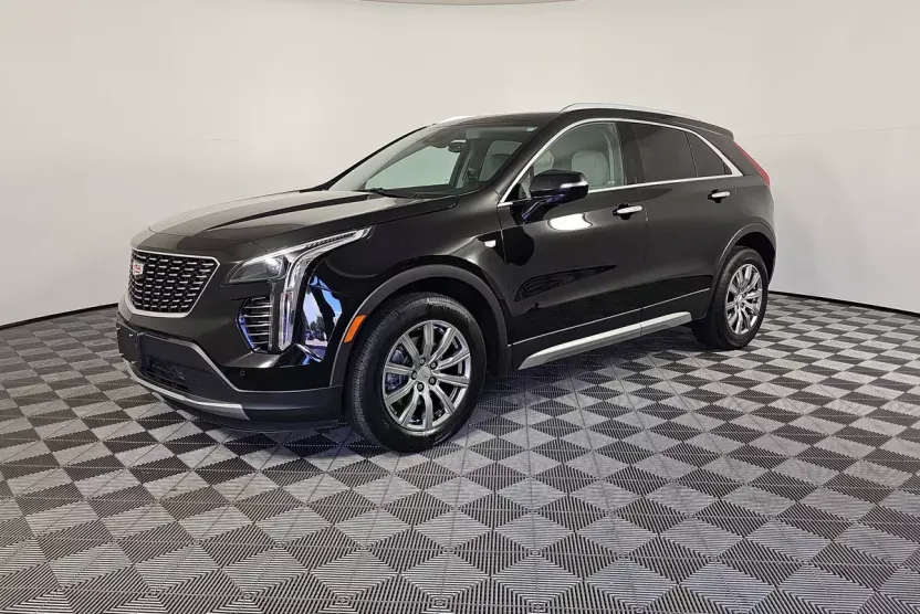 2021 Cadillac XT4 Premium Luxury photo 1