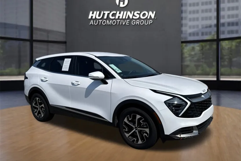 2025 Kia Sportage EX photo 1