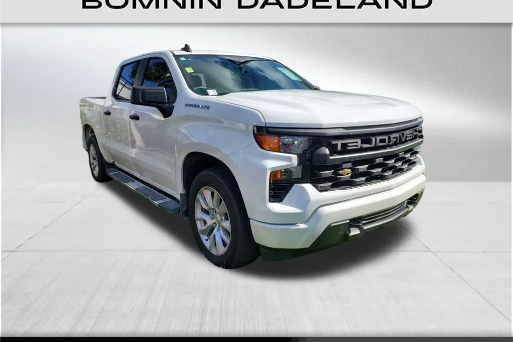 2022 Chevrolet Silverado 1500 Custom photo 1