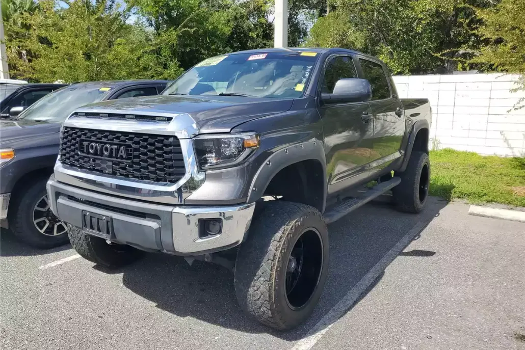 2020 Toyota Tundra SR5 CrewMax photo 1